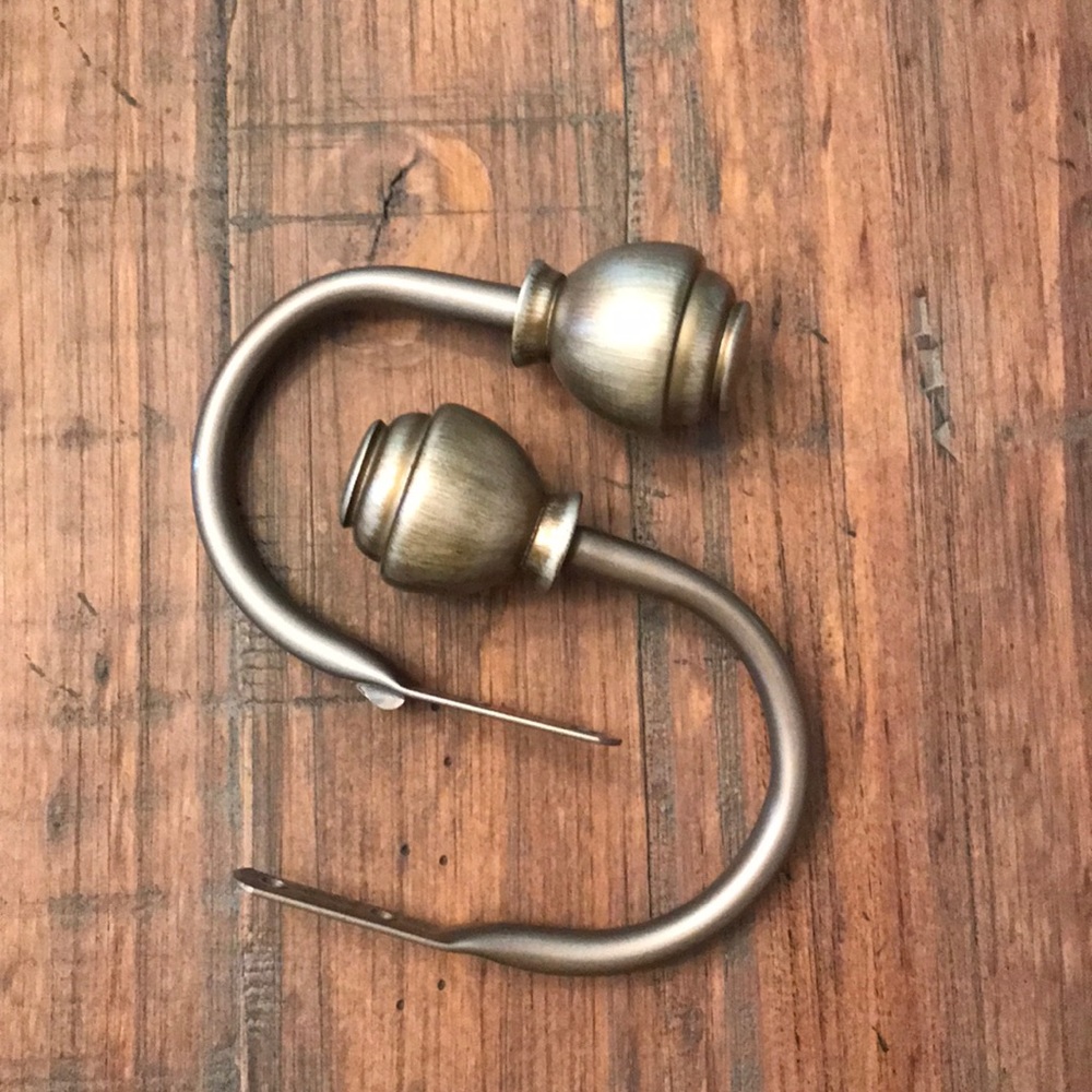 💰 Curtain Tiebacks